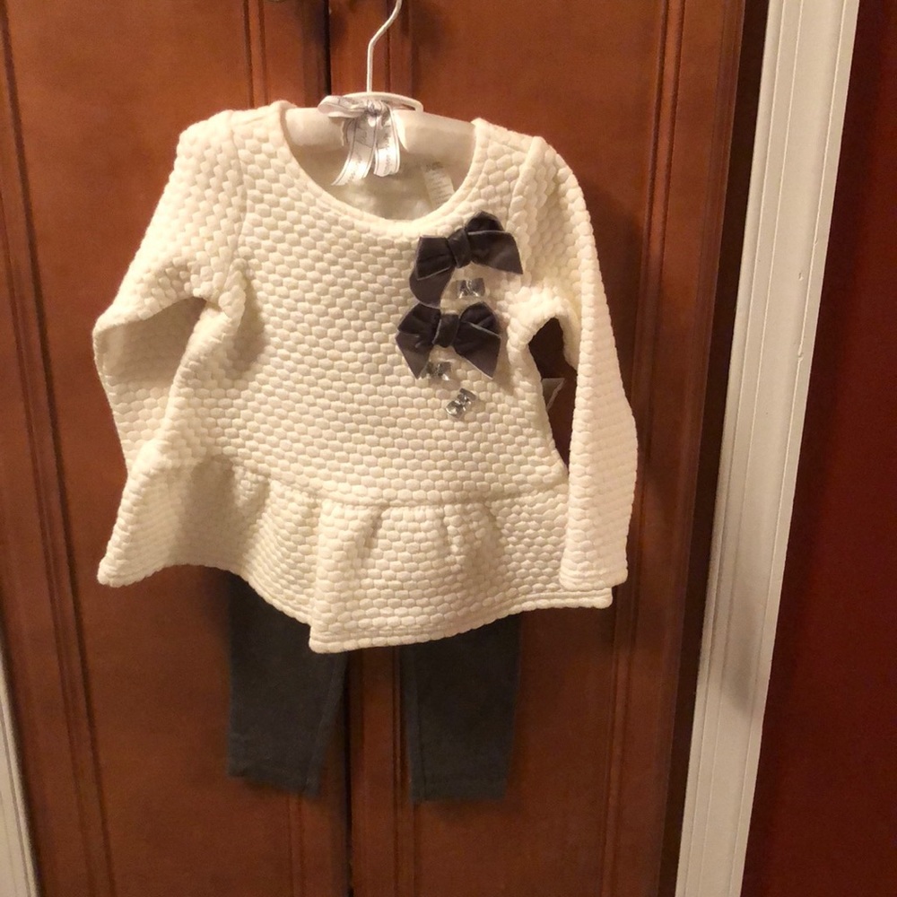 First Impressions two piece set